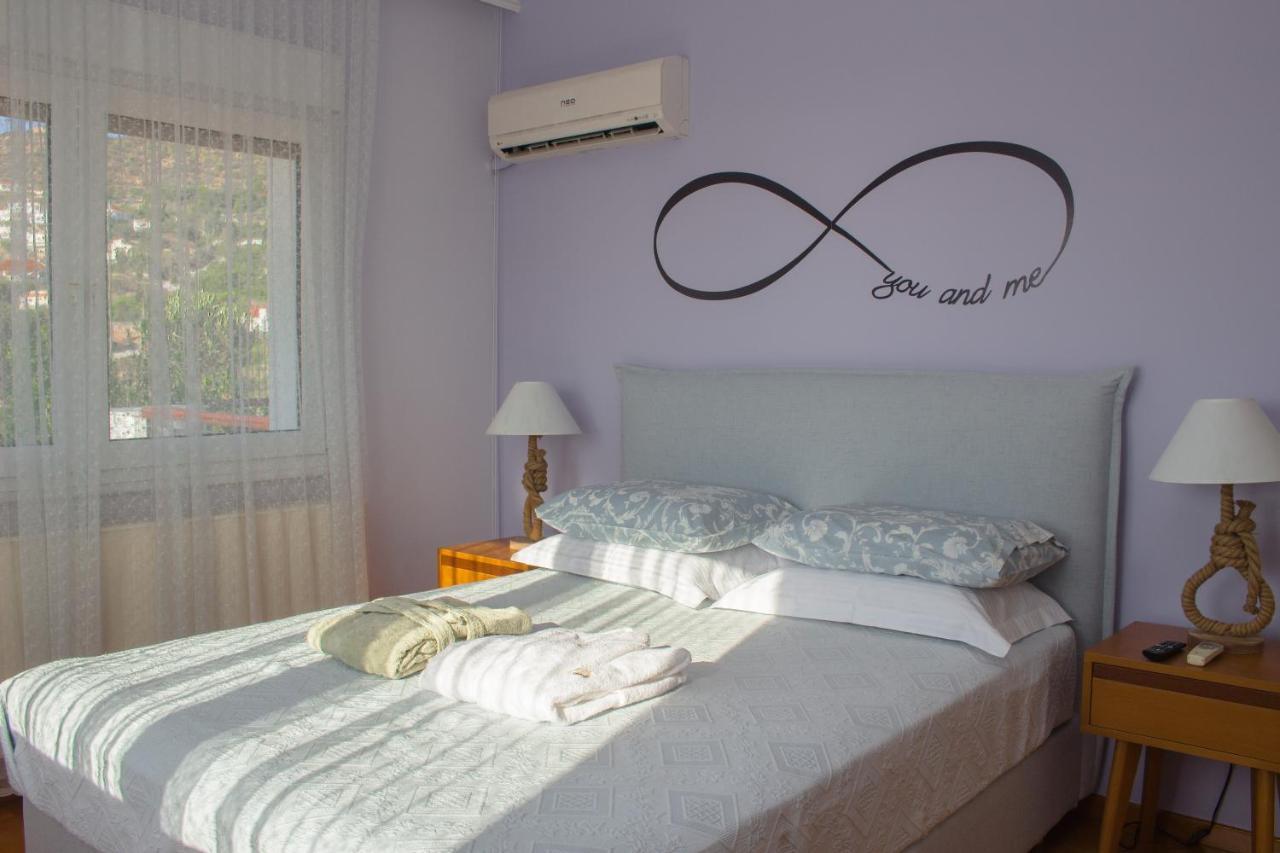 Luxury Seaview Apartment By The Sea Saronida Eksteriør bilde