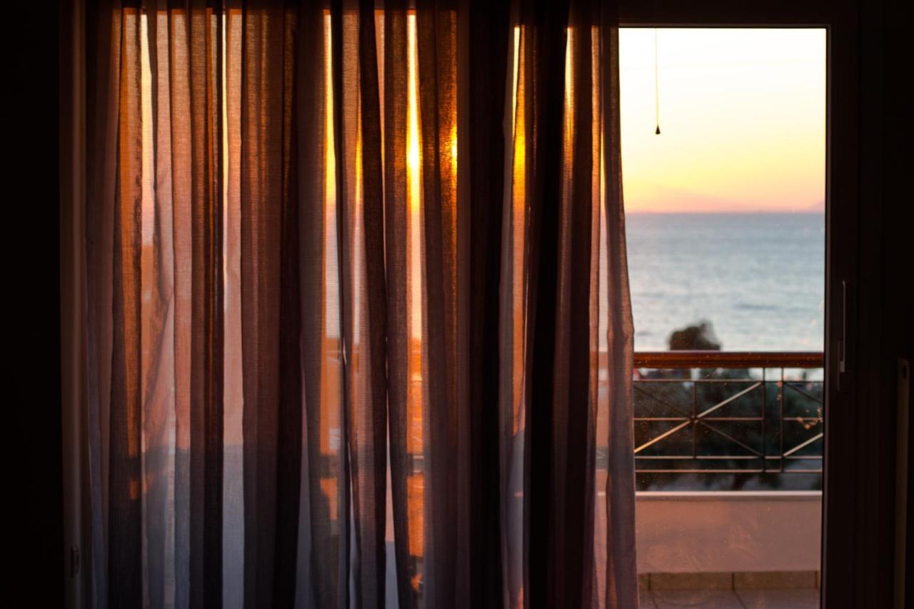 Luxury Seaview Apartment By The Sea Saronida Eksteriør bilde